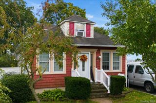 25 3rd Avenue, Central Islip, NY 11722