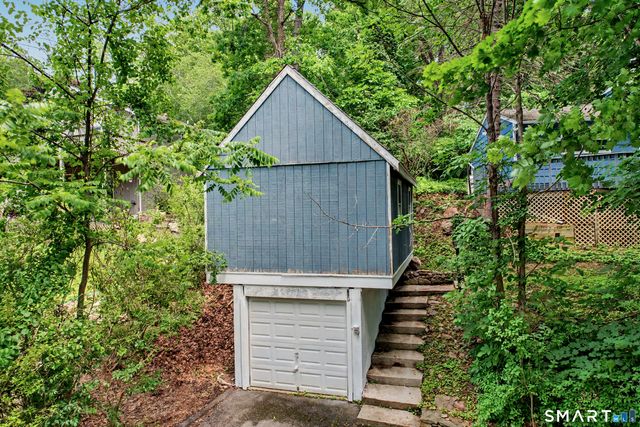 25 Maple Drive, New Milford, CT 06776