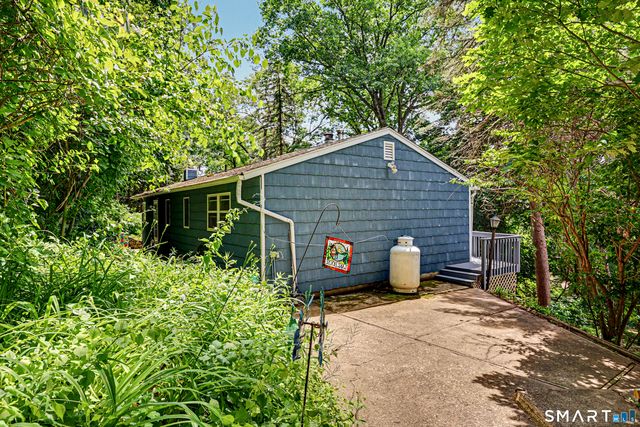 25 Maple Drive, New Milford, CT 06776
