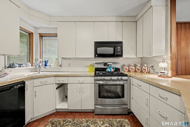 25 Maple Drive, New Milford, CT 06776