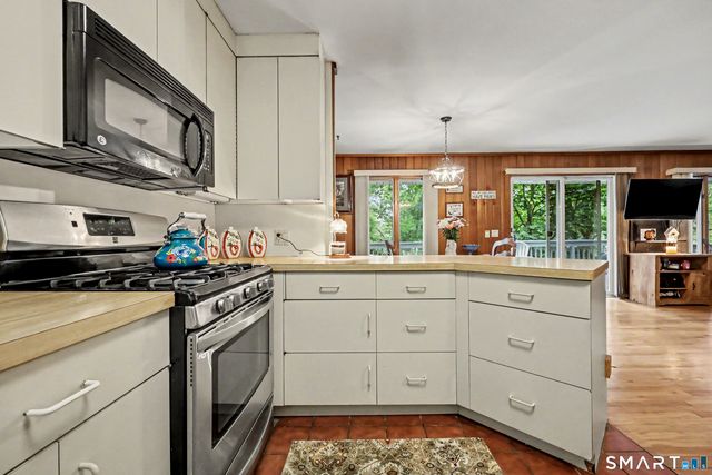 25 Maple Drive, New Milford, CT 06776