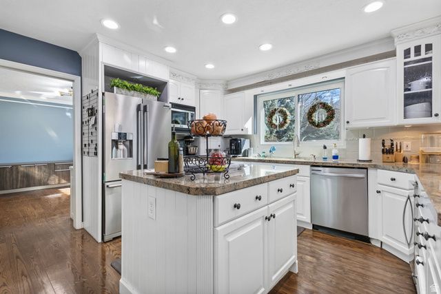 5155 S 2050 E, Holladay, UT 84117