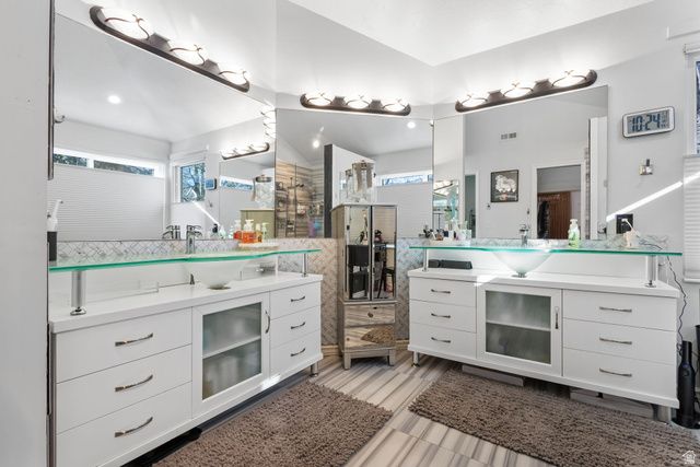 5155 S 2050 E, Holladay, UT 84117