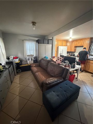 5360 Ithaca, Los Angeles, CA 90032