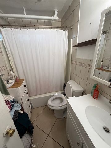 5360 Ithaca, Los Angeles, CA 90032