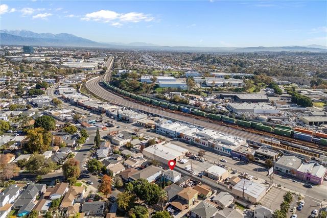 5360 Ithaca, Los Angeles, CA 90032