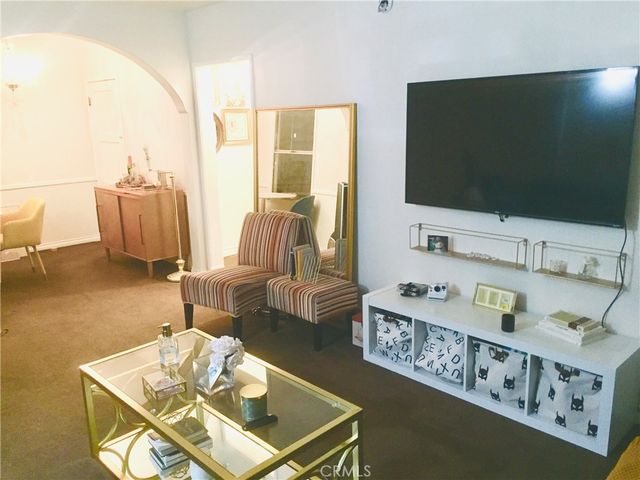 5360 Ithaca, Los Angeles, CA 90032