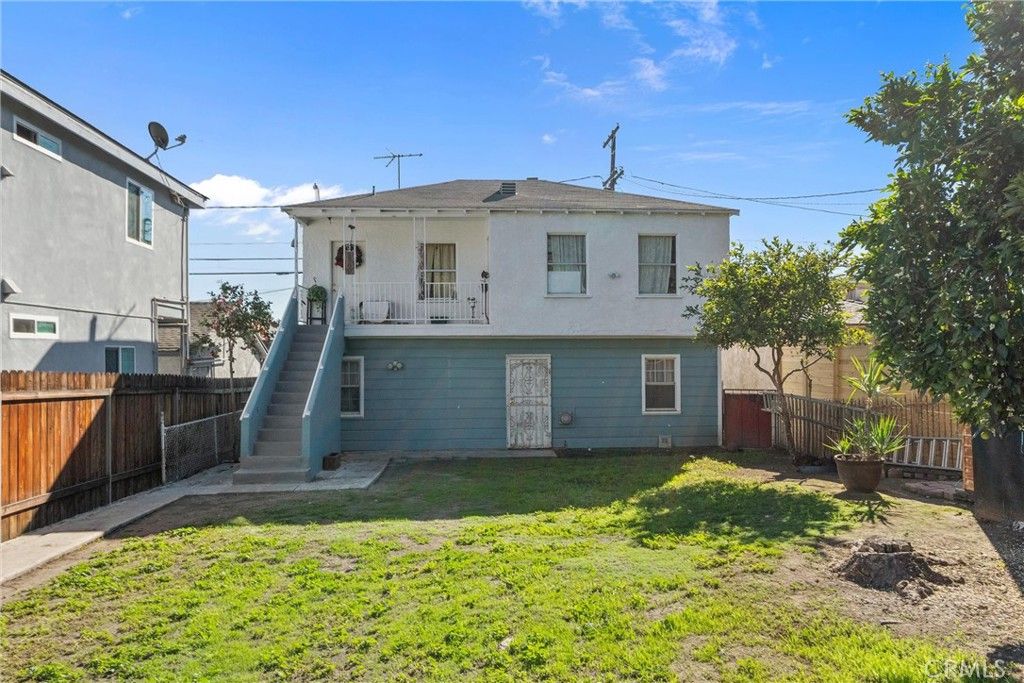 5360 Ithaca, Los Angeles, CA 90032