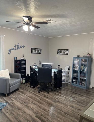 720 E Worth Avenue 218, Porterville, CA 93257