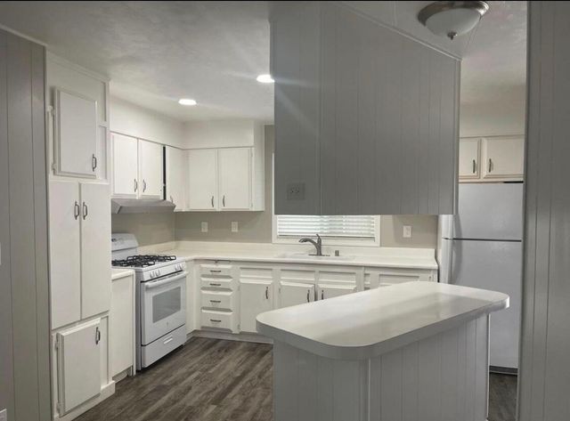 720 E Worth Avenue 218, Porterville, CA 93257