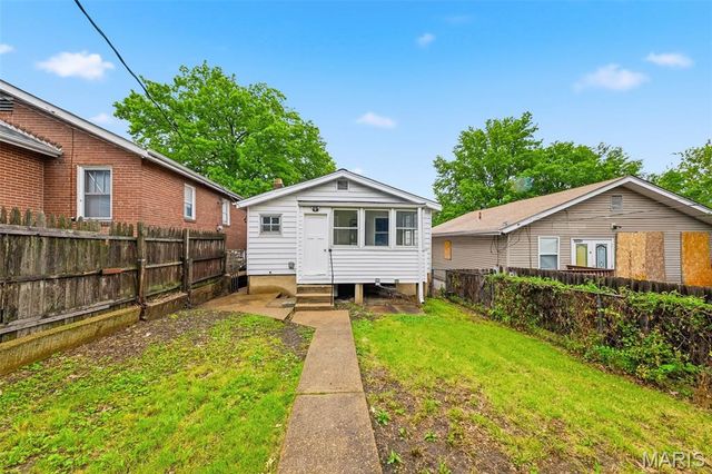 5036 Dewey Avenue, St Louis, MO 63116