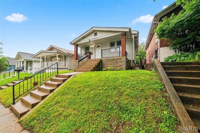 5036 Dewey Avenue, St Louis, MO 63116