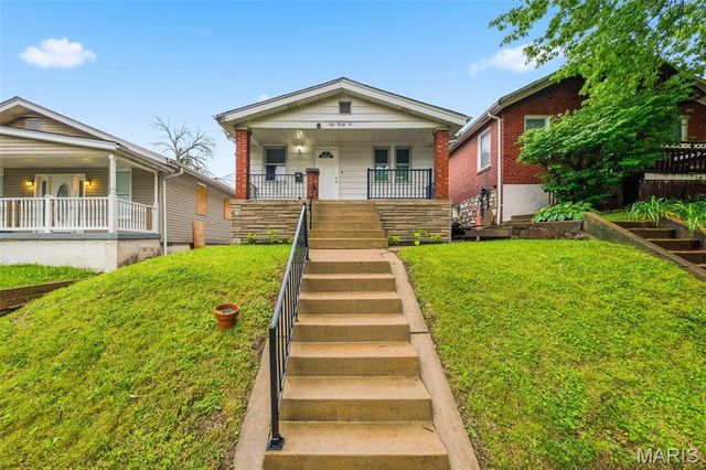 5036 Dewey Avenue, St Louis, MO 63116