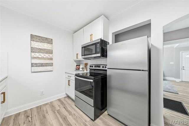 5036 Dewey Avenue, St Louis, MO 63116