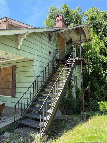 104 N 17th Street, Erwin, NC 28339
