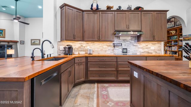 38 Calle Maria Elena, Tubac, AZ 85646