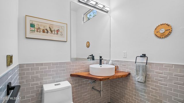 38 Calle Maria Elena, Tubac, AZ 85646