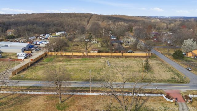 8550 S 33rd West Avenue, Tulsa, OK 74132