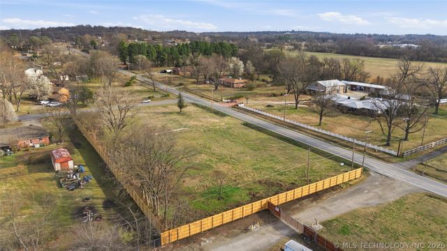 8550 S 33rd West Avenue, Tulsa, OK 74132