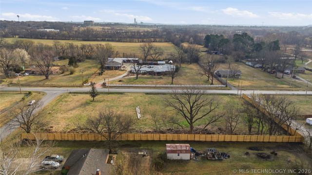 8550 S 33rd West Avenue, Tulsa, OK 74132