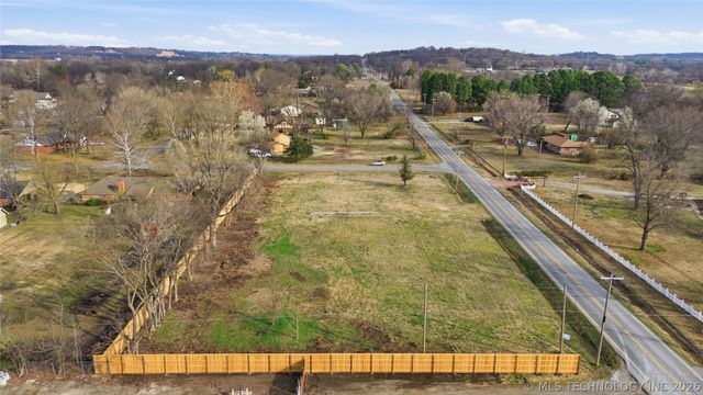 8550 S 33rd West Avenue, Tulsa, OK 74132