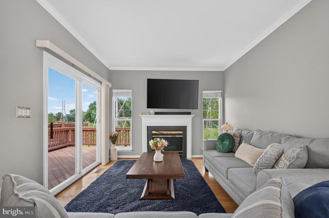 5201 BALLYCASTLE CIR, Alexandria, VA 22315