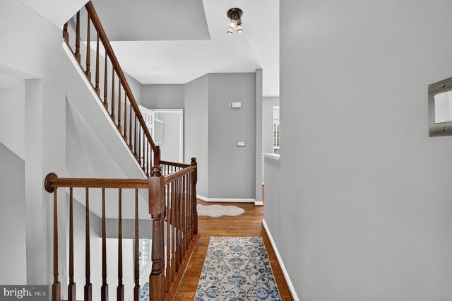 5201 BALLYCASTLE CIR, Alexandria, VA 22315