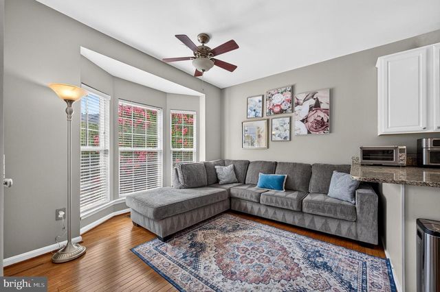 5201 BALLYCASTLE CIR, Alexandria, VA 22315