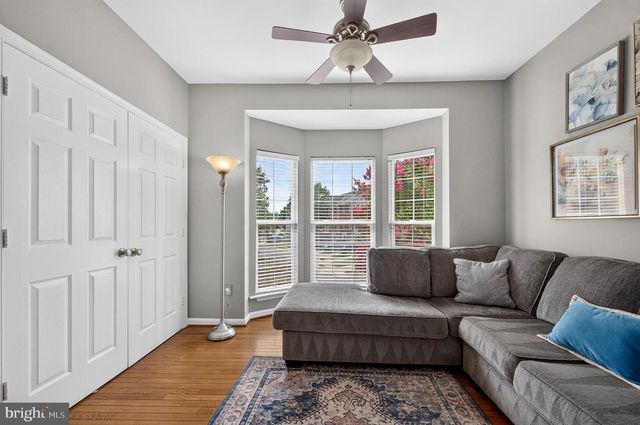 5201 BALLYCASTLE CIR, Alexandria, VA 22315