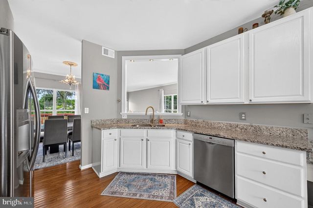 5201 BALLYCASTLE CIR, Alexandria, VA 22315