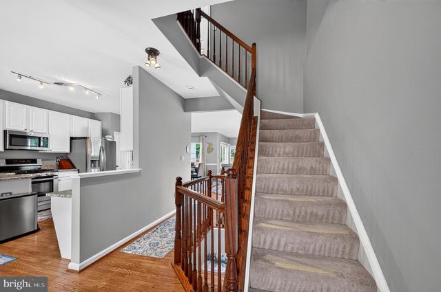 5201 BALLYCASTLE CIR, Alexandria, VA 22315