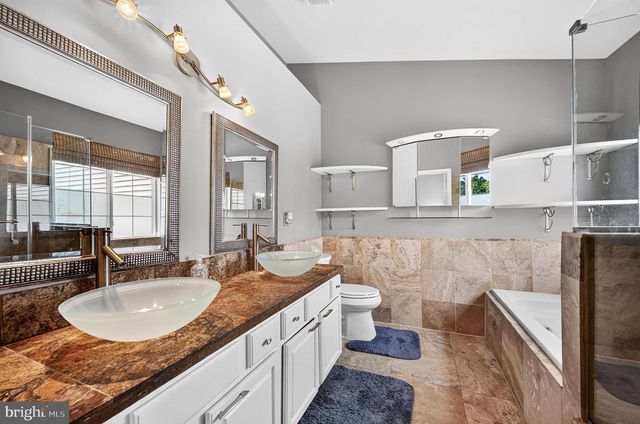 5201 BALLYCASTLE CIR, Alexandria, VA 22315