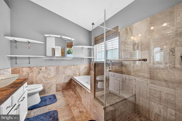 5201 BALLYCASTLE CIR, Alexandria, VA 22315