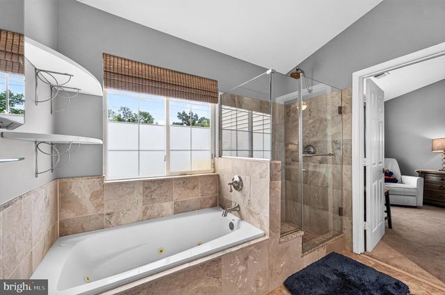 5201 BALLYCASTLE CIR, Alexandria, VA 22315