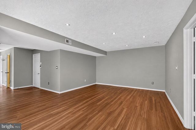 5201 BALLYCASTLE CIR, Alexandria, VA 22315