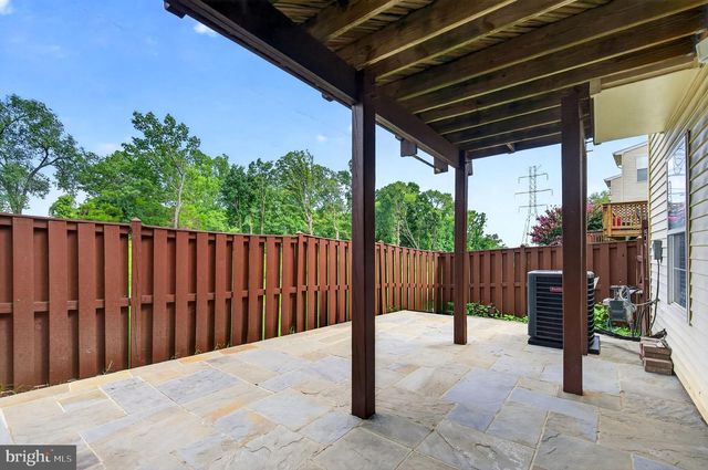 5201 BALLYCASTLE CIR, Alexandria, VA 22315