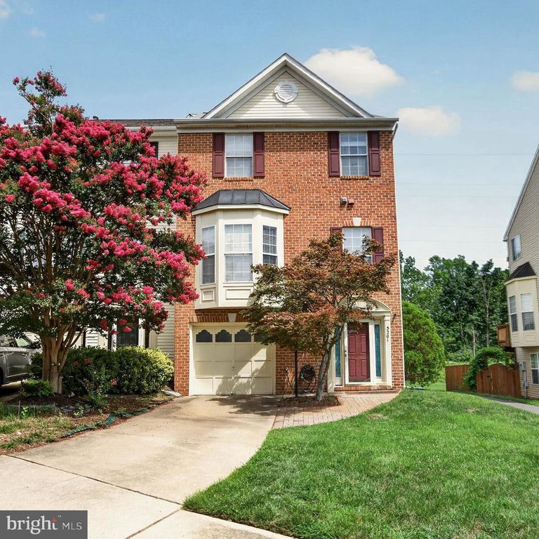 5201 BALLYCASTLE CIR, Alexandria, VA 22315
