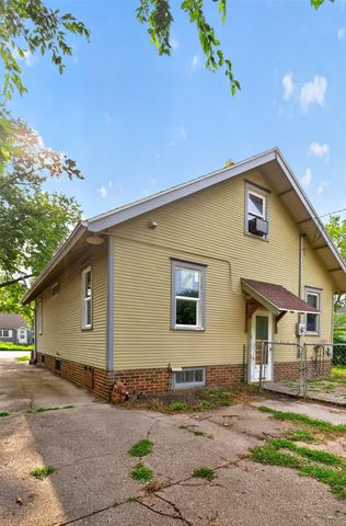 1111 Grand Avenue, Ames, IA 50010