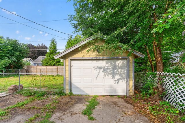 1111 Grand Avenue, Ames, IA 50010