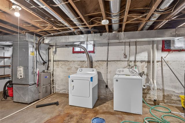 1111 Grand Avenue, Ames, IA 50010