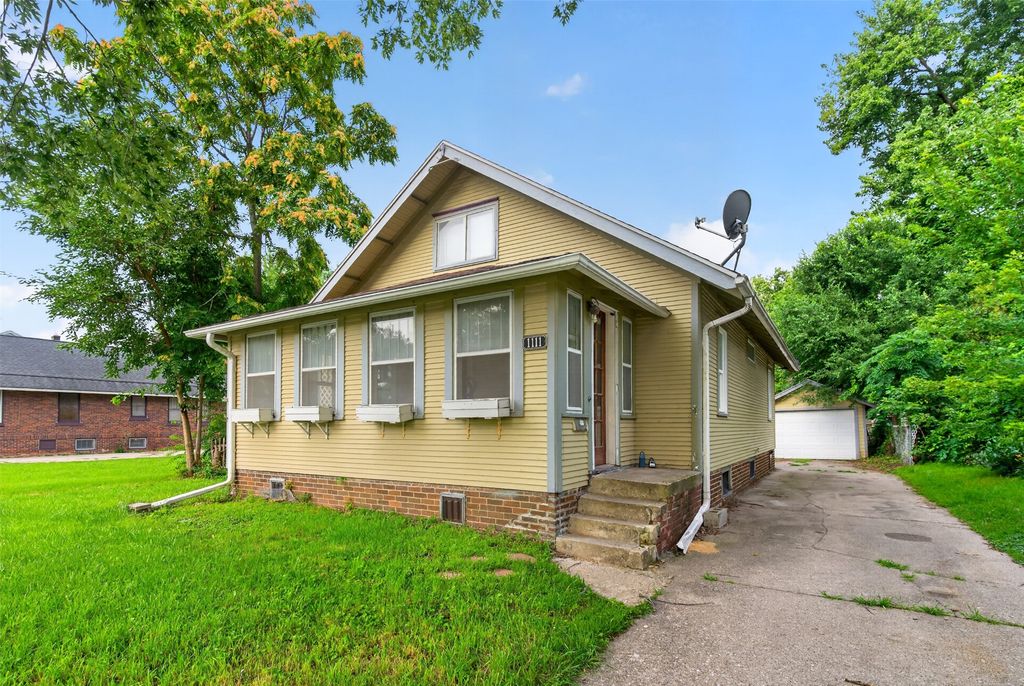1111 Grand Avenue, Ames, IA 50010