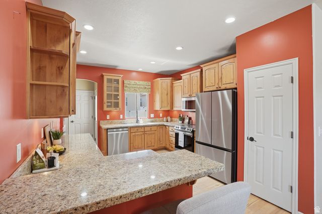 5183 W SWIFT WATER WAY, West Jordan, UT 84081