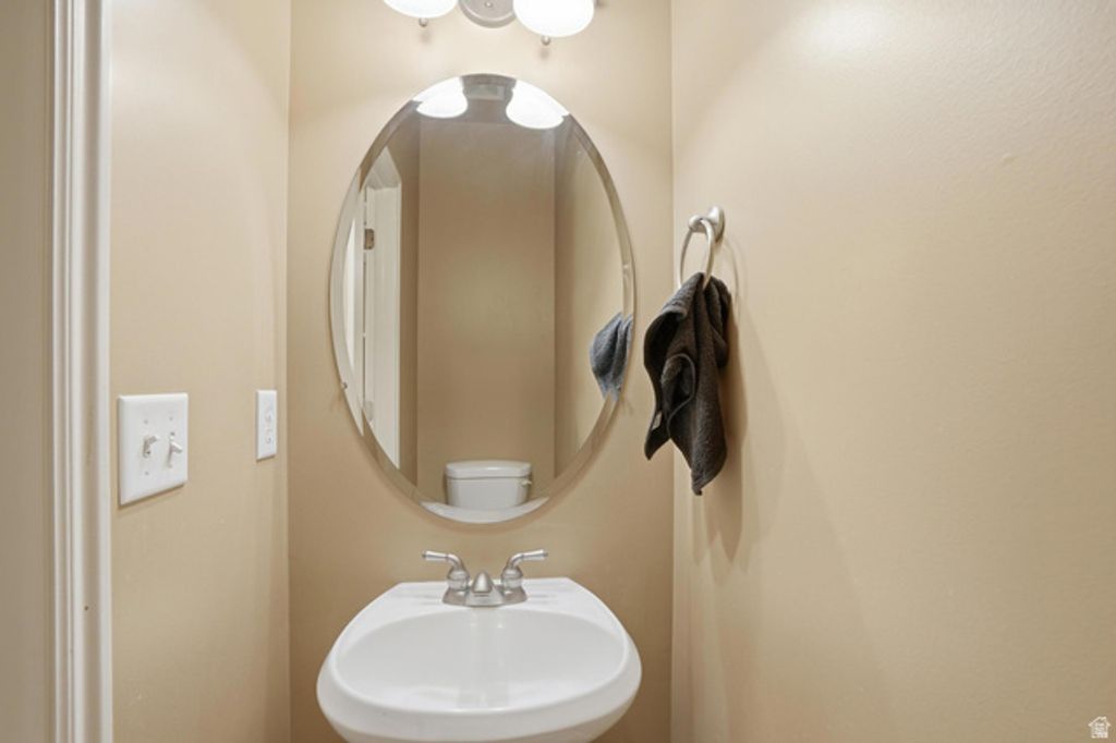 Image 31 of property listing at 5183 W SWIFT WATER WAY, West Jordan, UT 84081