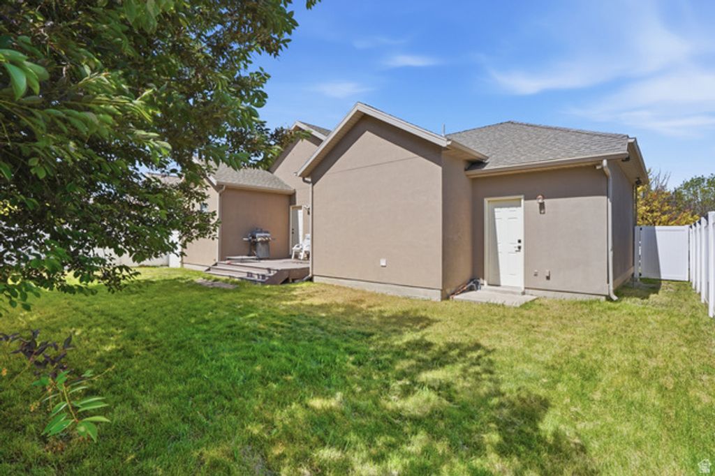Image 41 of property listing at 5183 W SWIFT WATER WAY, West Jordan, UT 84081