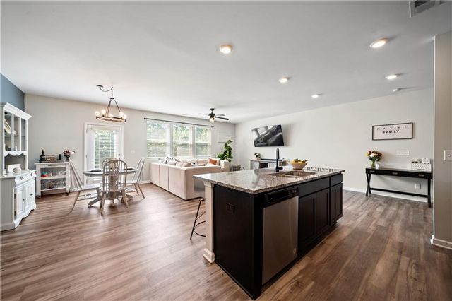 6165 Langdon Way, Cumming, GA 30028