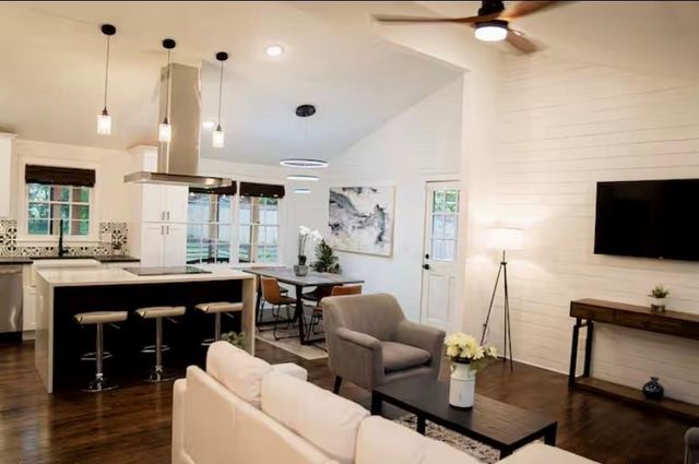 231 Fowler NE Circle, Marietta, GA 30060