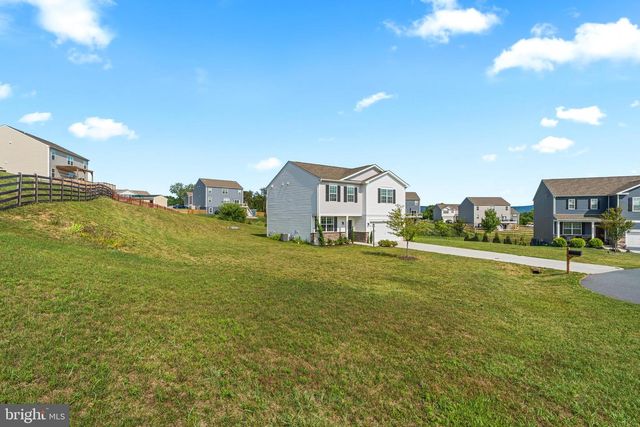 8545 CRESCENT DRIVE, Waynesboro, PA 17268