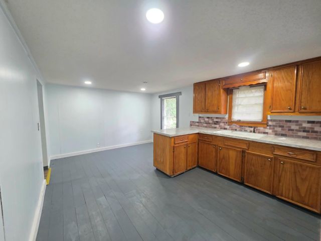 3222 Nolan Avenue, Bay City, TX 77414