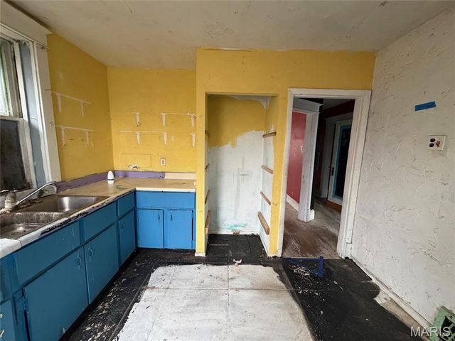 4439 Grace Avenue, St Louis, MO 63116