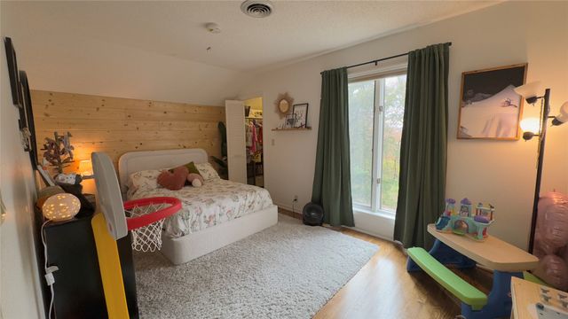 4015 Mathews Road, Ames, IA 50014